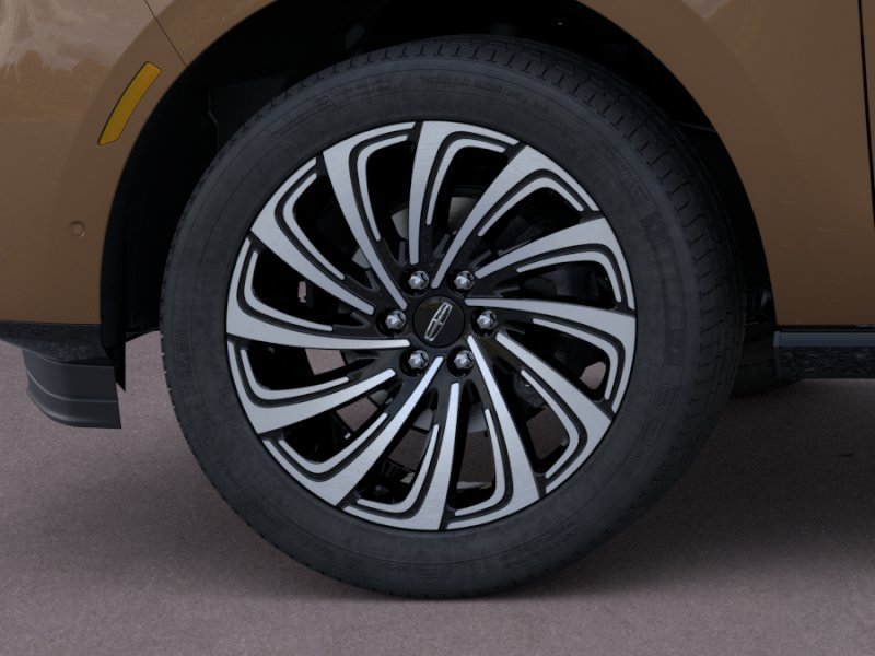 New 2026 Lincoln Navigator L Black Label AWD/4WD image 19