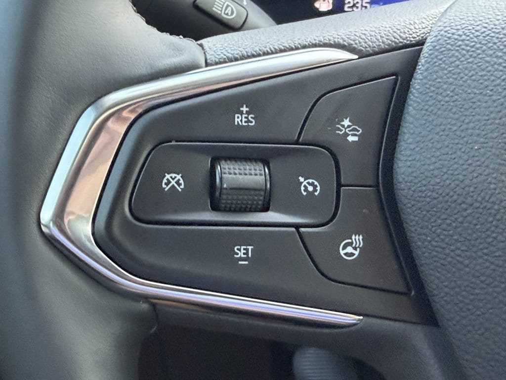 Used 2026 Chevrolet Trax LT w/ Driver Confidence Package FWD image 27
