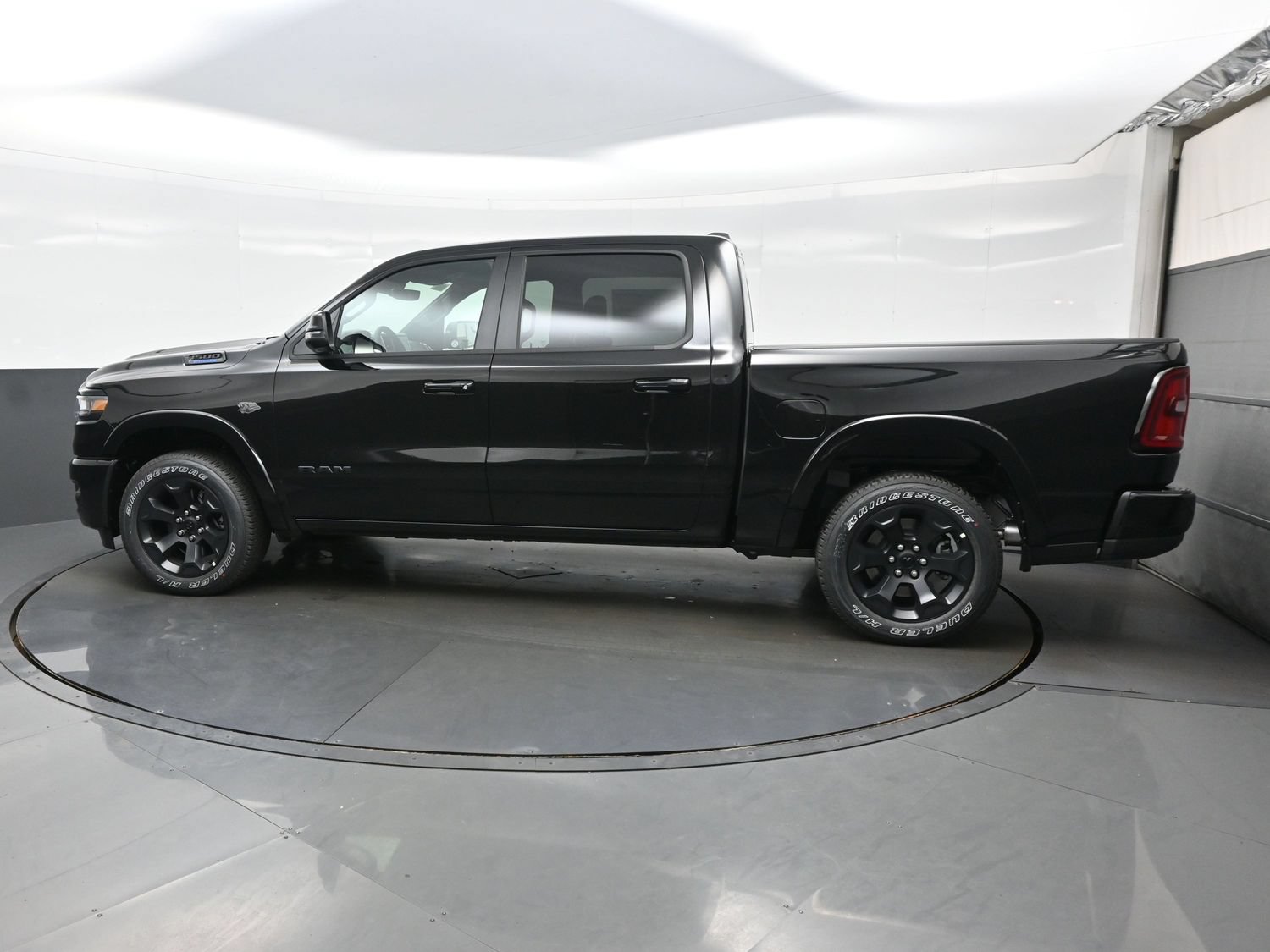 New 2027 RAM 1500 Big Horn w/ Night Edition AWD/4WD image 4