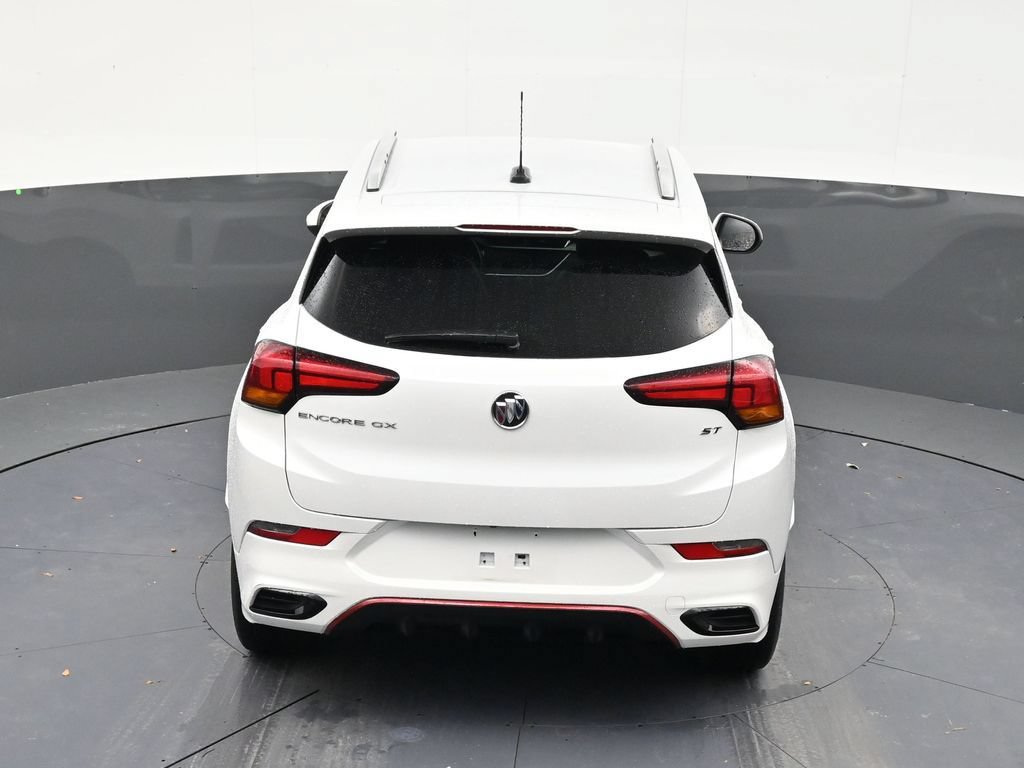 Used 2022 Buick Encore GX Select w/ Sport Touring Package FWD image 16