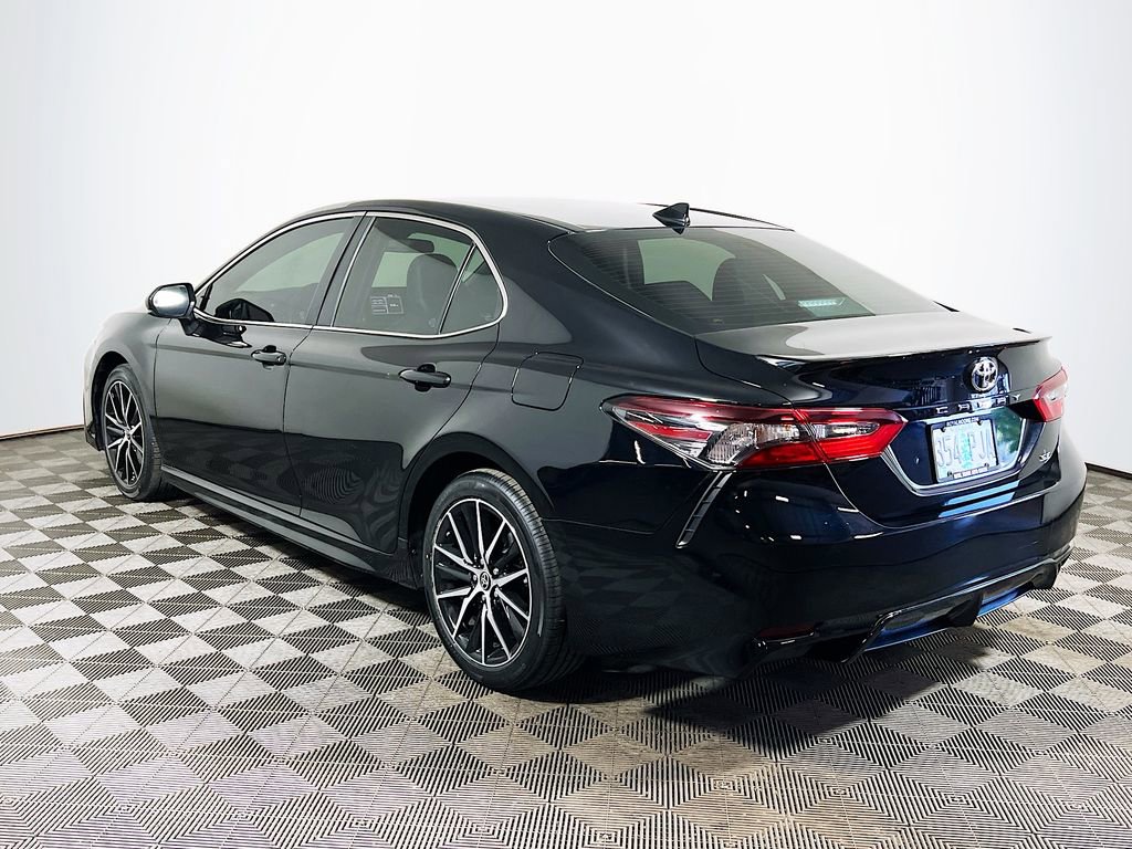 Certified 2021 Toyota Camry SE FWD image 6
