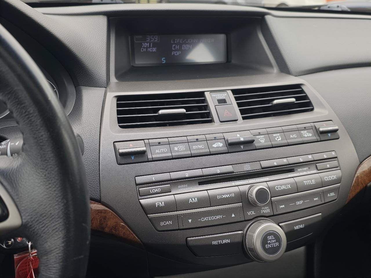 Used 2011 Honda Accord EX-L image 32