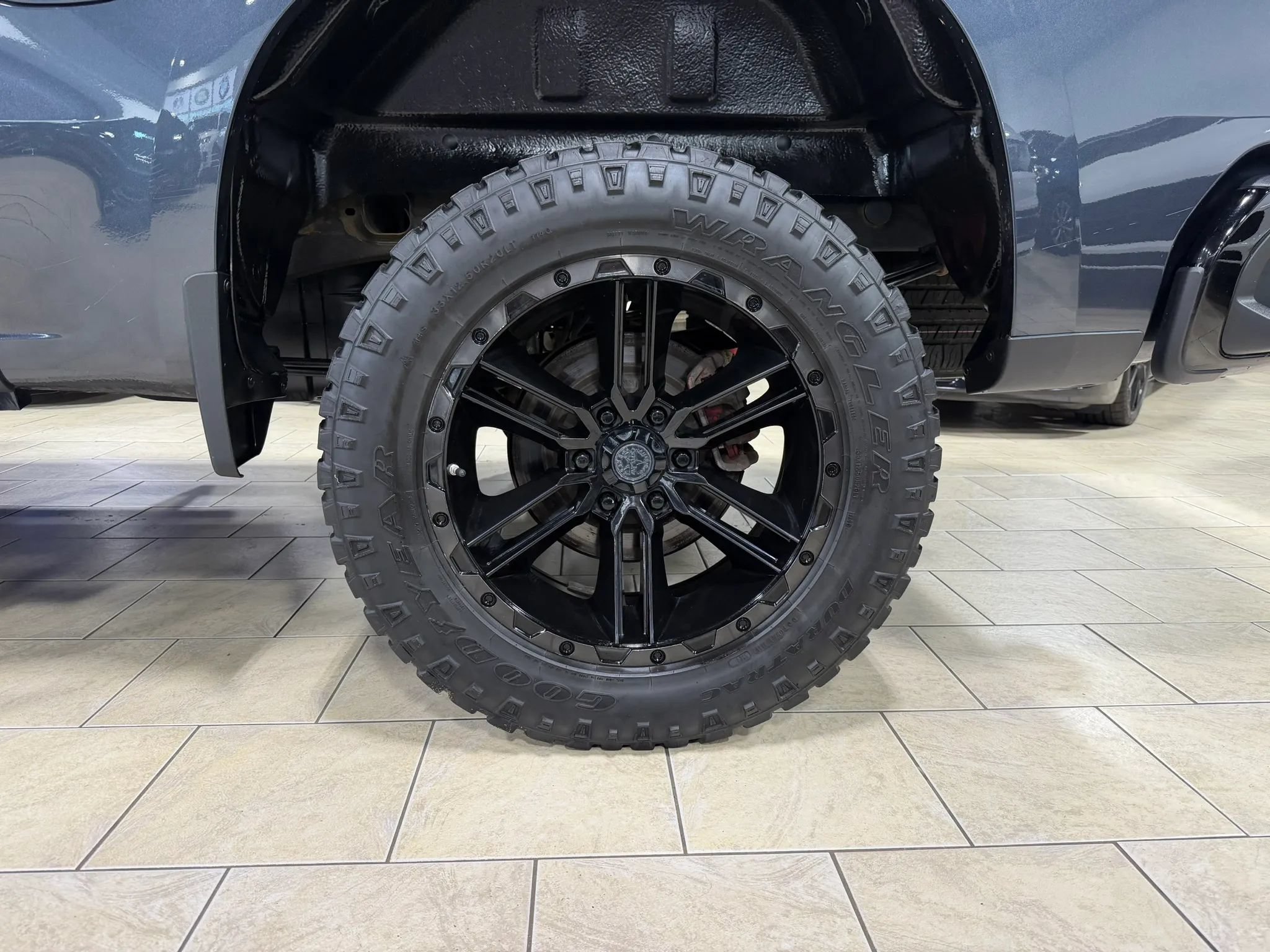 Used 2021 Chevrolet Silverado 1500 Custom Trail Boss AWD/4WD image 30