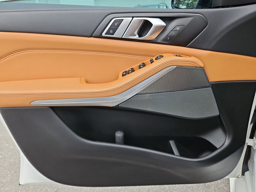 Used 2023 BMW X5 xDrive40i w/ Executive Package image 31