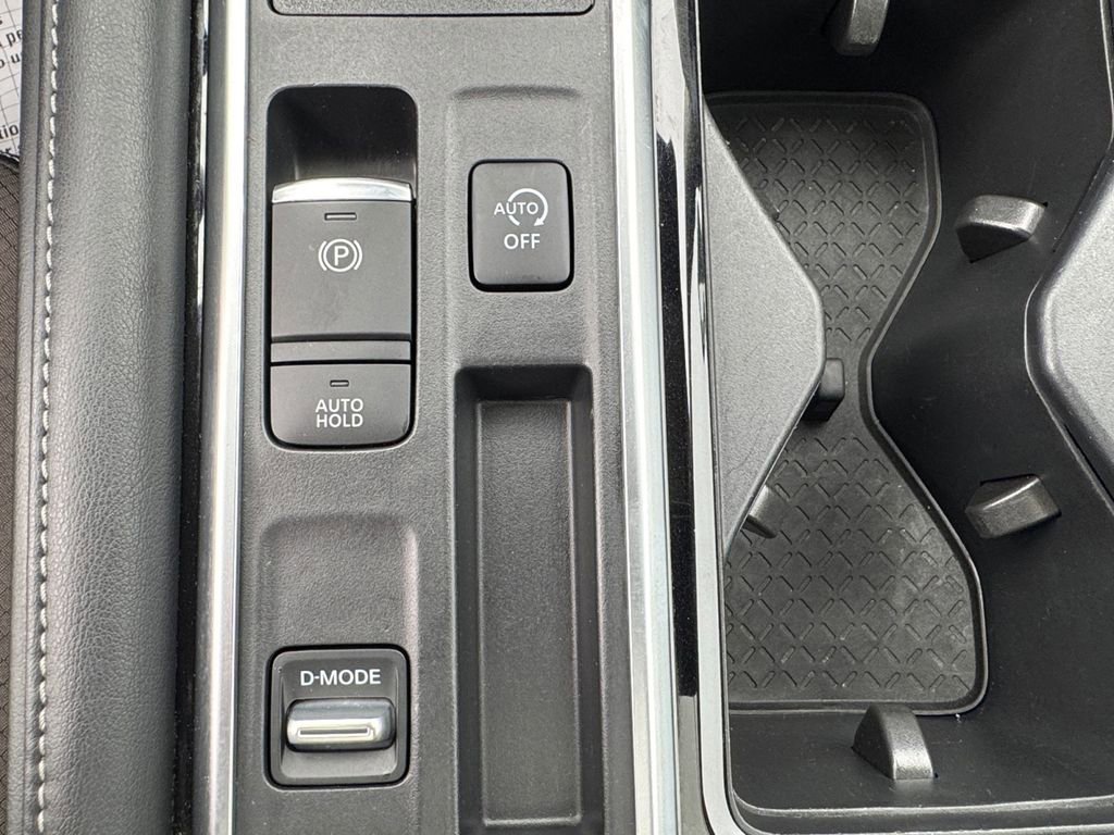 Used 2022 Nissan Pathfinder SL w/ SL Premium Package FWD image 21