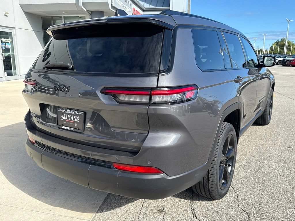 Used 2023 Jeep Grand Cherokee L Laredo AWD/4WD image 15