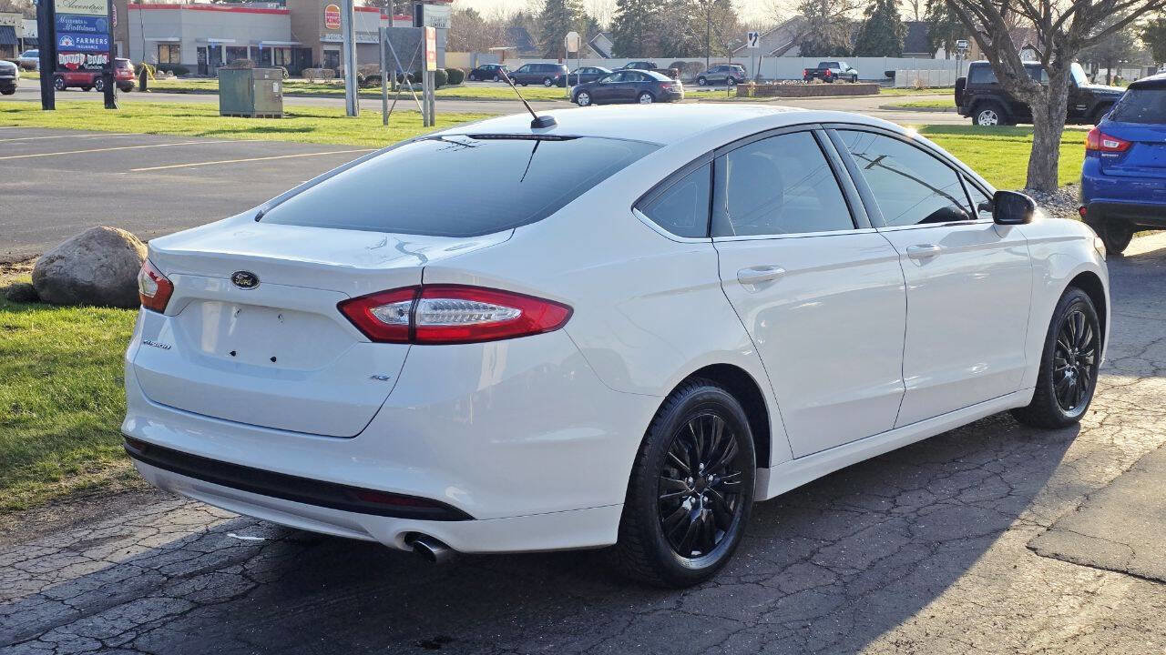 Used 2014 Ford Fusion SE FWD image 6