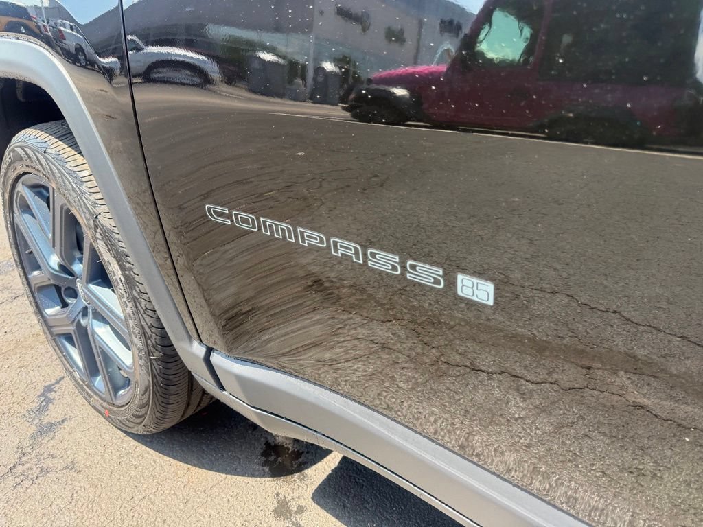 New 2026 Jeep Compass Latitude AWD/4WD image 11