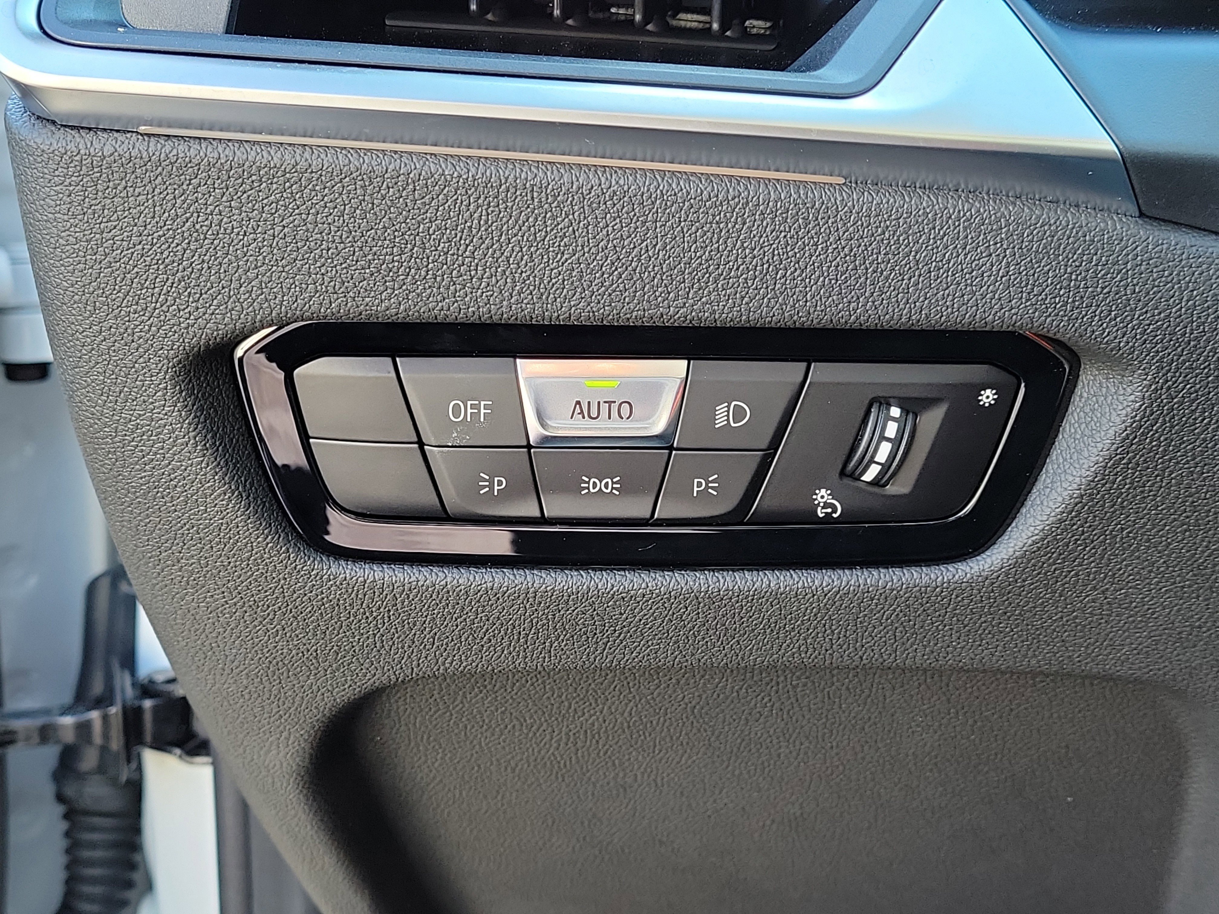 Used 2024 BMW 330i xDrive 330i xDrive image 31