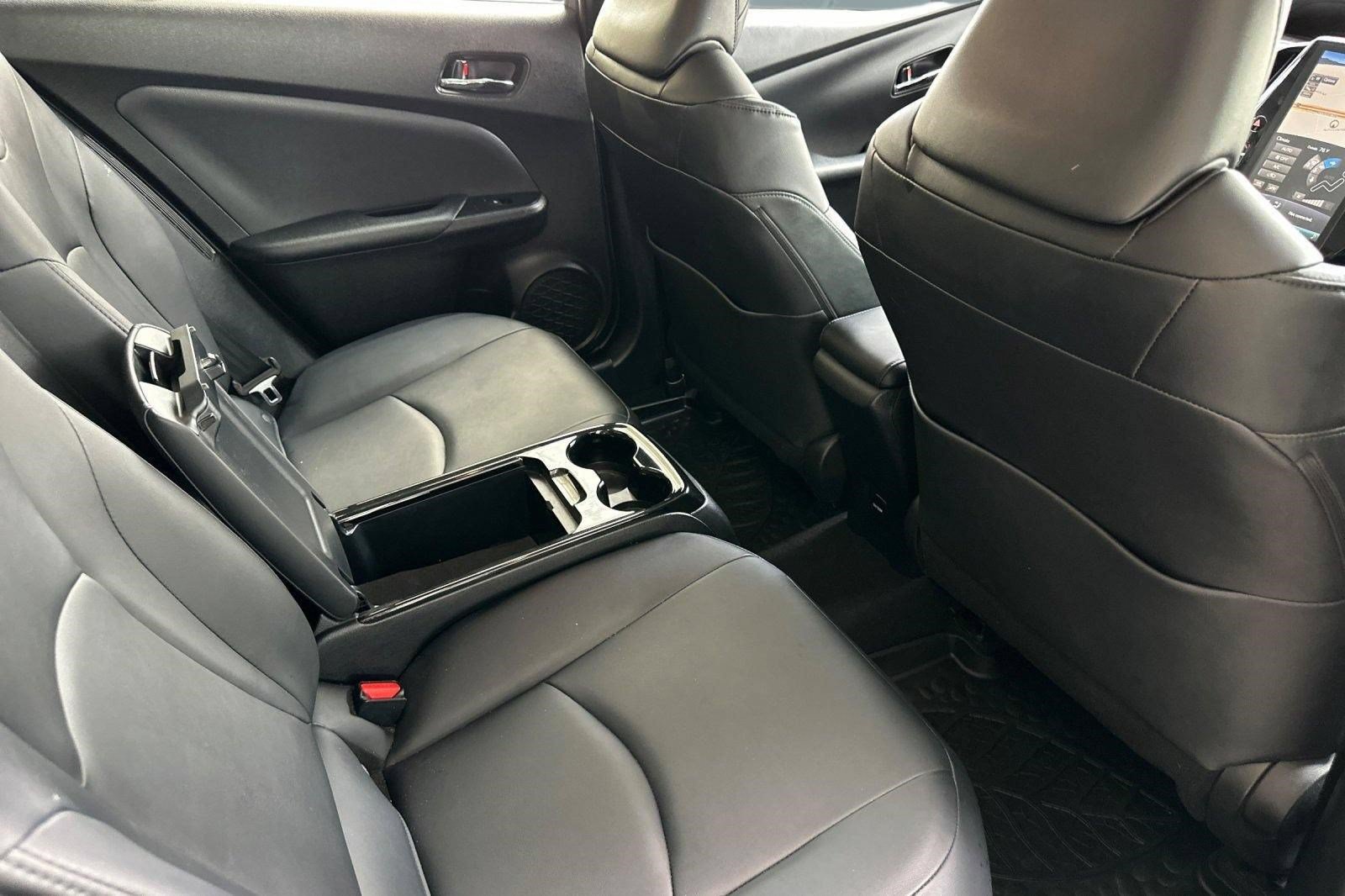 Used 2017 Toyota Prius Prime Advanced FWD image 33