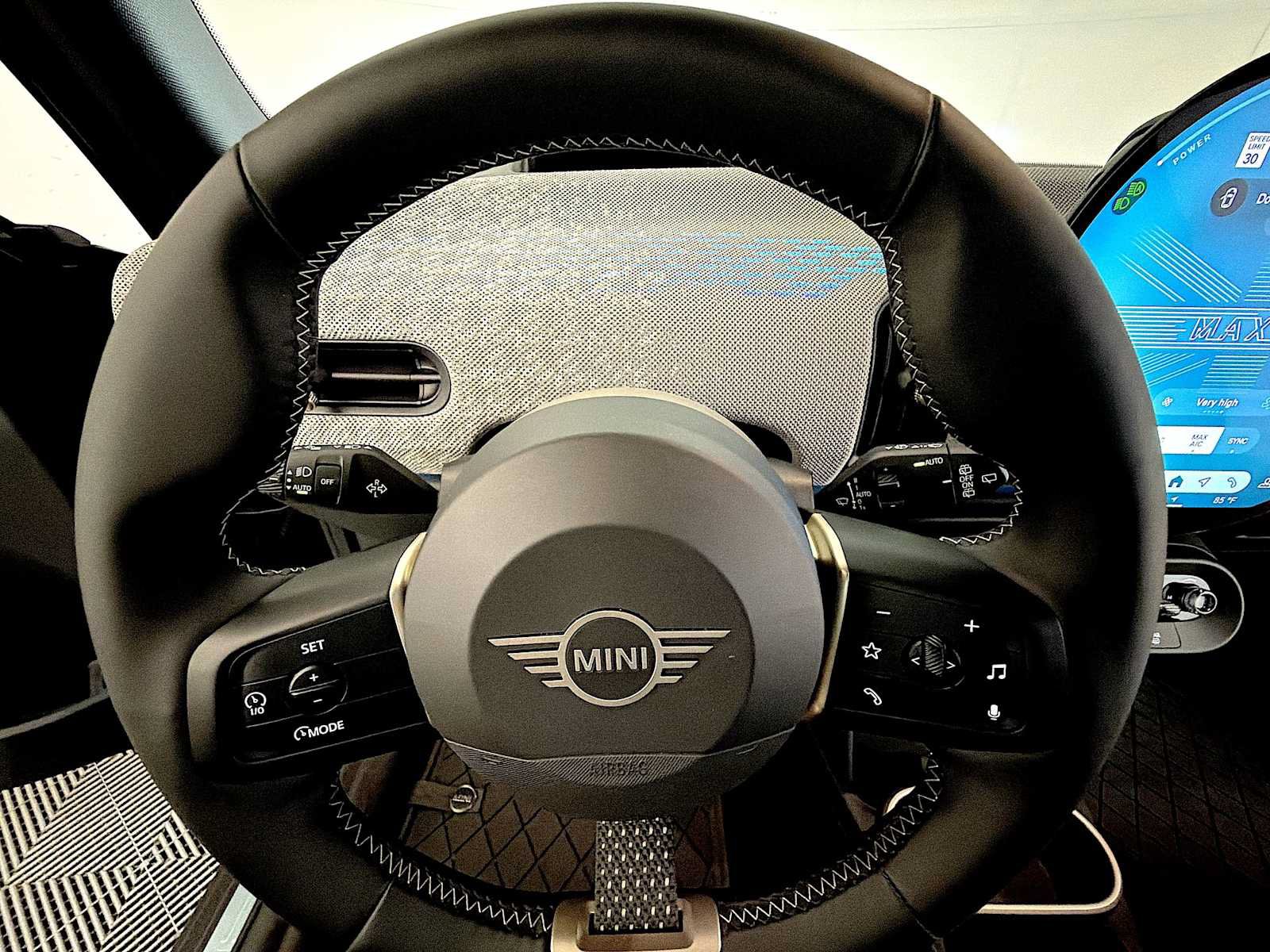 Used 2026 MINI Cooper 4-Door Hardtop FWD image 13