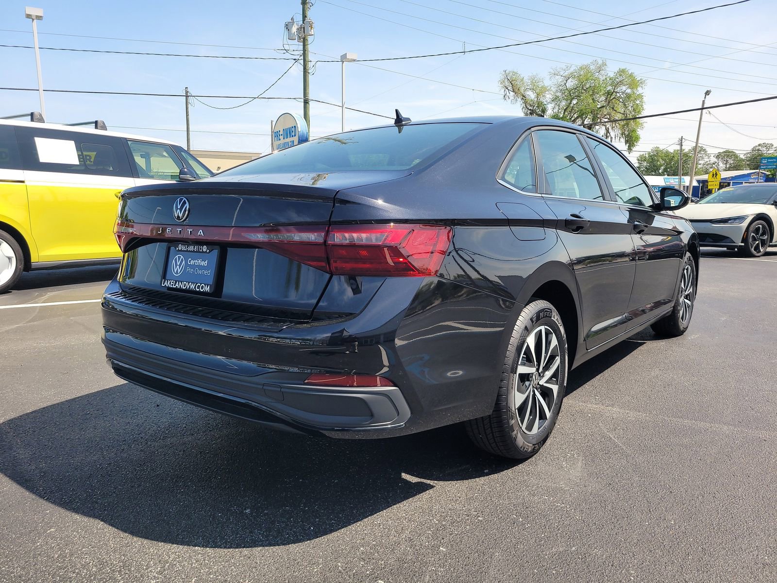 Certified 2025 Volkswagen Jetta S image 6