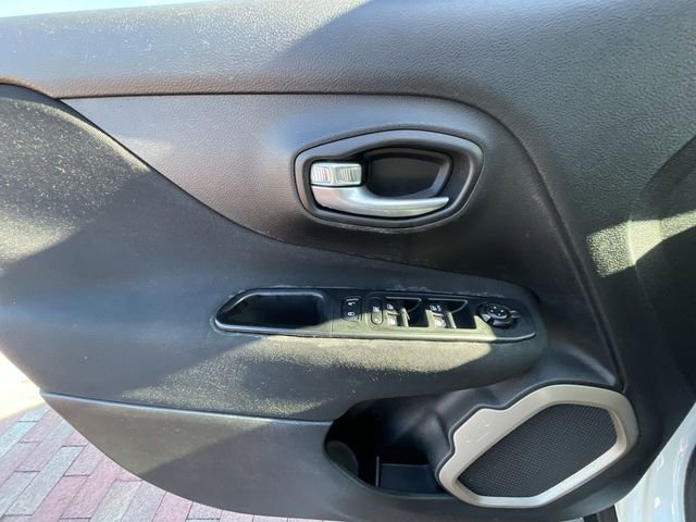 Used 2016 Jeep Renegade Sport w/ Power & Air Group image 10