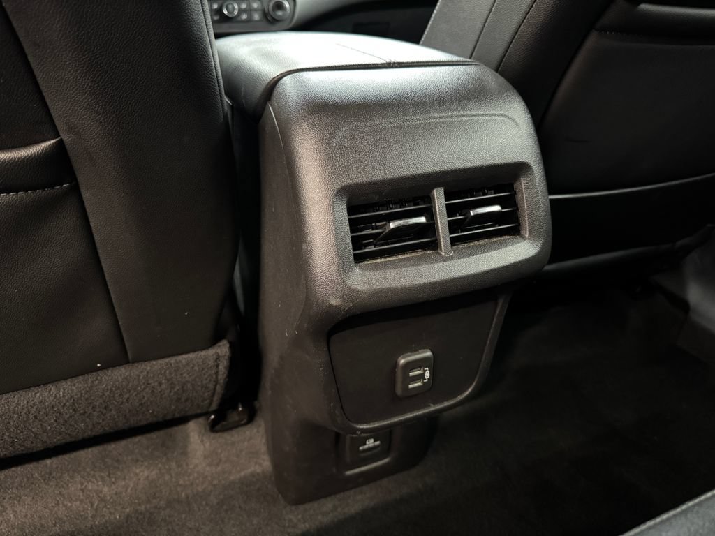 Used 2024 GMC Terrain SLT AWD/4WD image 26