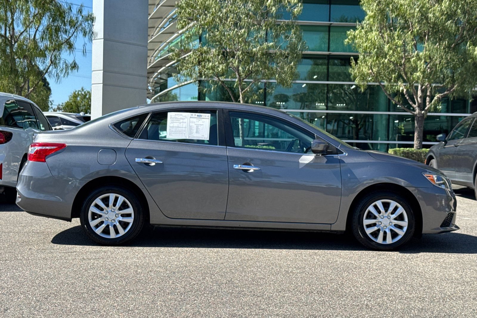 Used 2019 Nissan Sentra S FWD image 3