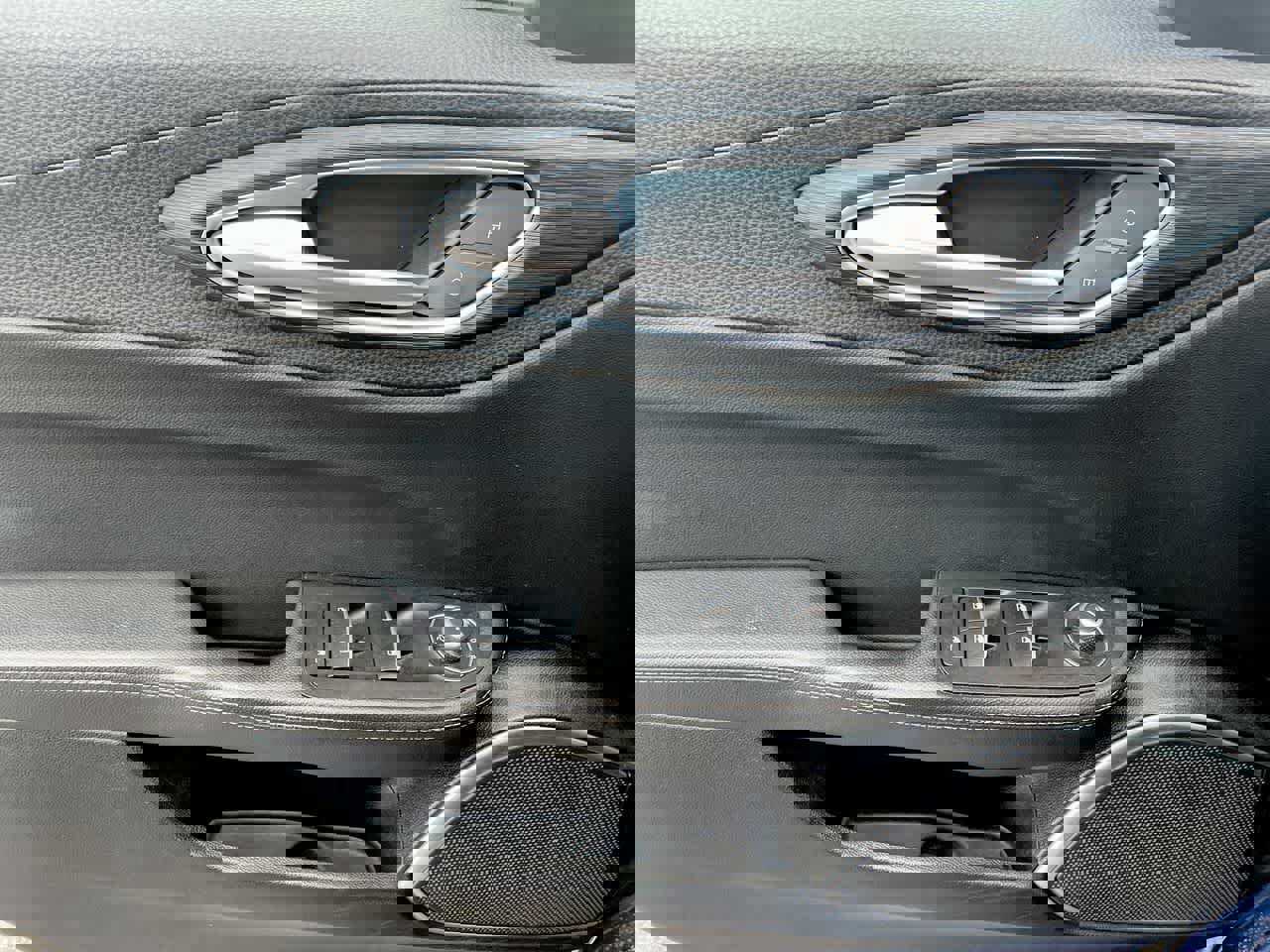 Used 2019 Alfa Romeo Giulia AWD image 33