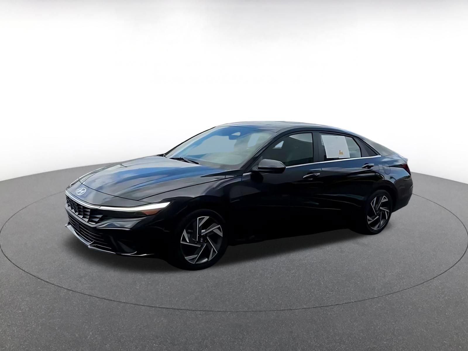 Used 2025 Hyundai Elantra SEL FWD image 7