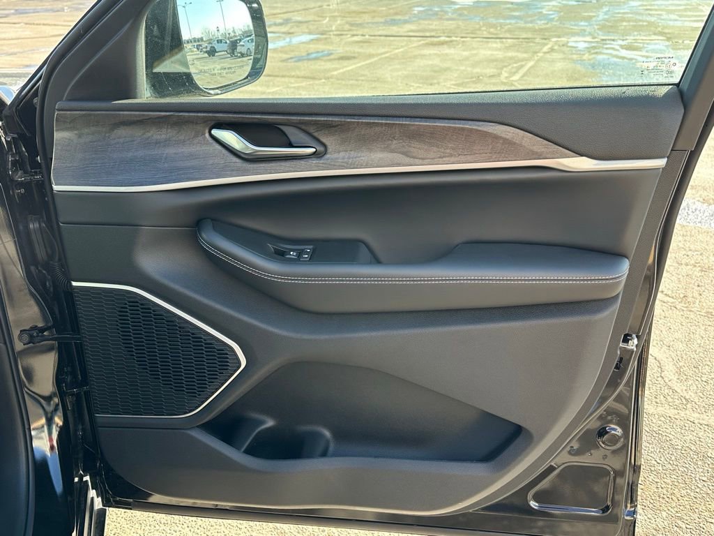 New 2026 Jeep Grand Cherokee Limited AWD/4WD image 24