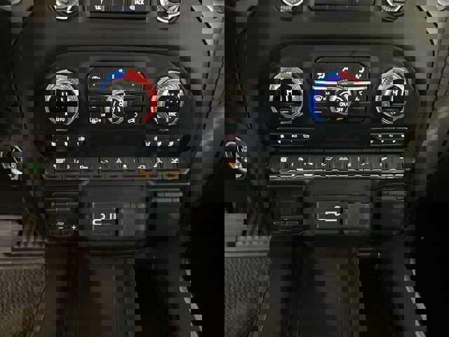 Certified 2022 GMC Sierra 2500 Denali w/ Denali Ultimate Package image 17