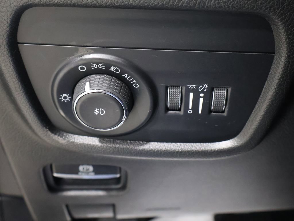 Used 2021 Jeep Grand Cherokee L Limited image 33