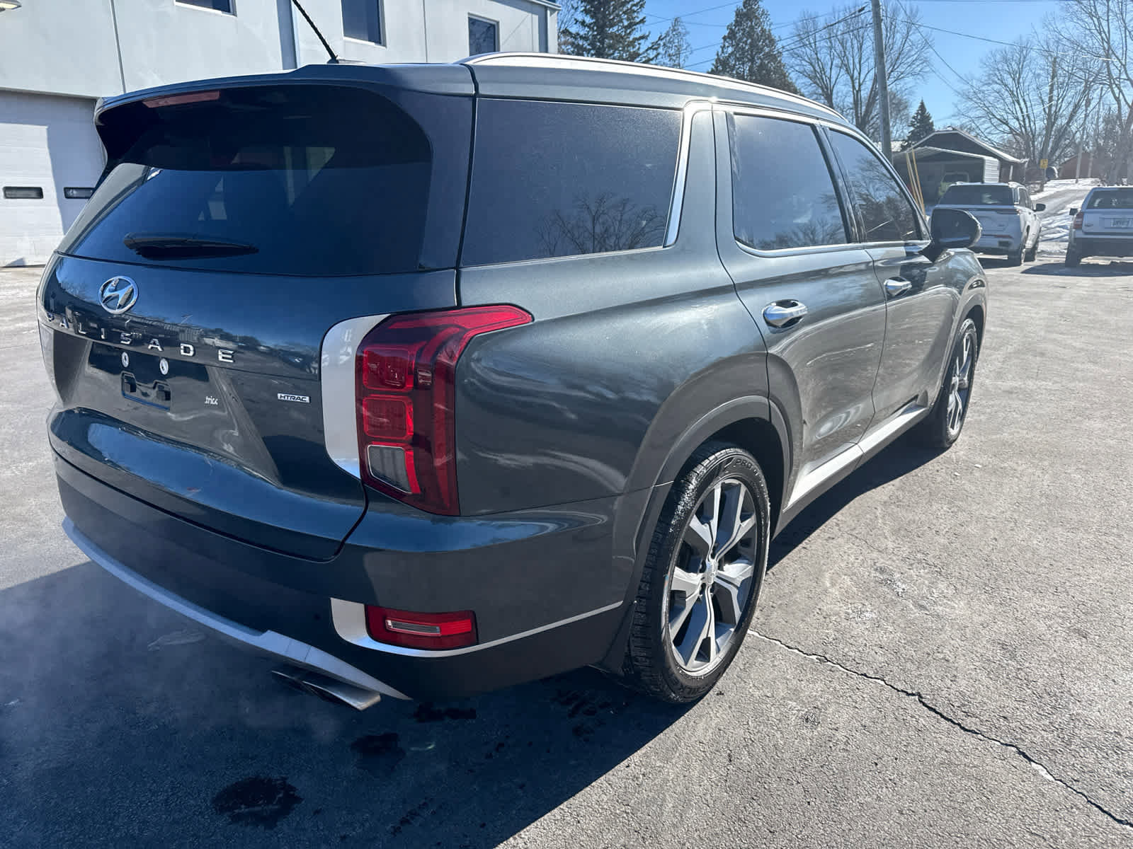 Used 2022 Hyundai Palisade SEL w/ Convenience Package image 3