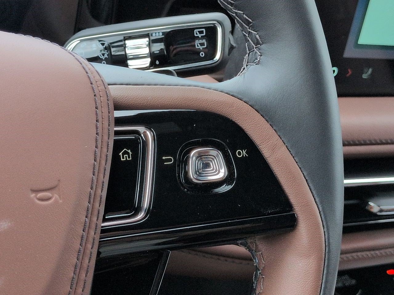 New 2026 Lincoln Aviator Reserve w/ Illumination Package RWD image 25