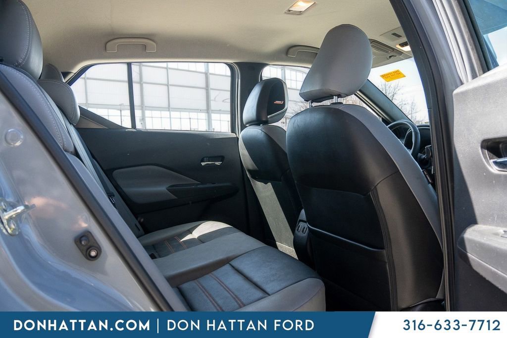 Used 2021 Nissan Kicks SR w/ SR Premium Package image 17