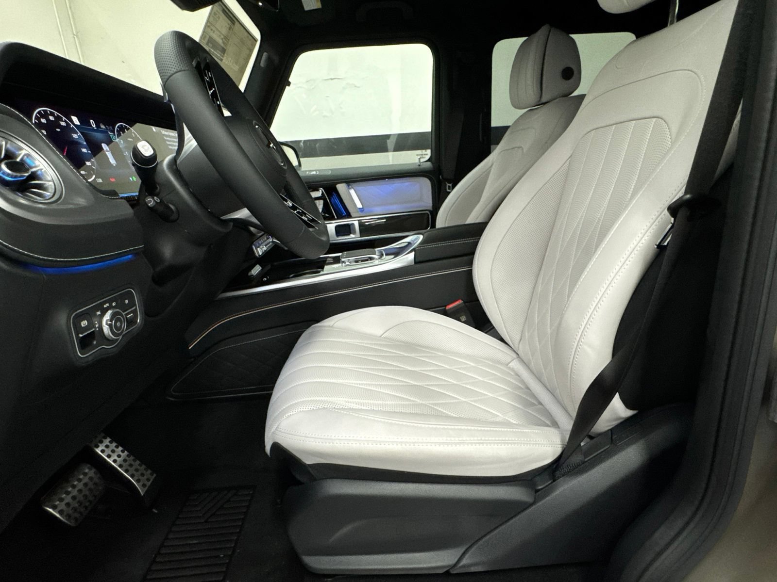 New 2026 Mercedes-Benz G 550 image 23