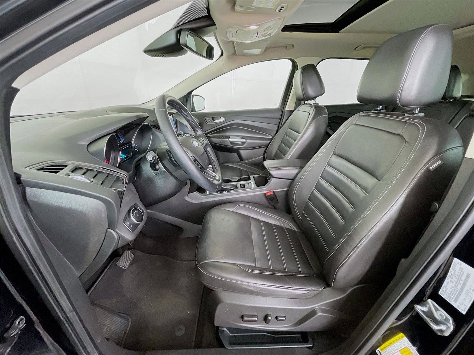 Used 2017 Ford Escape Titanium w/ Equipment Group 301A AWD/4WD image 24