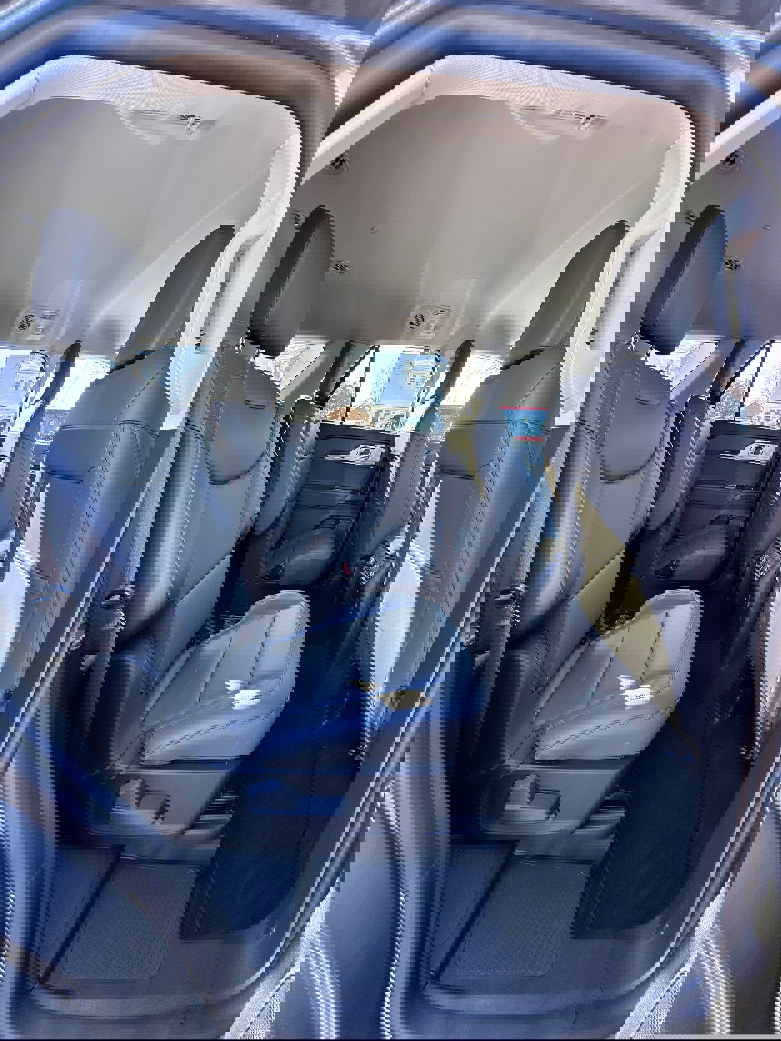 Used 2025 Ford Explorer Active w/ Active Comfort Package image 17