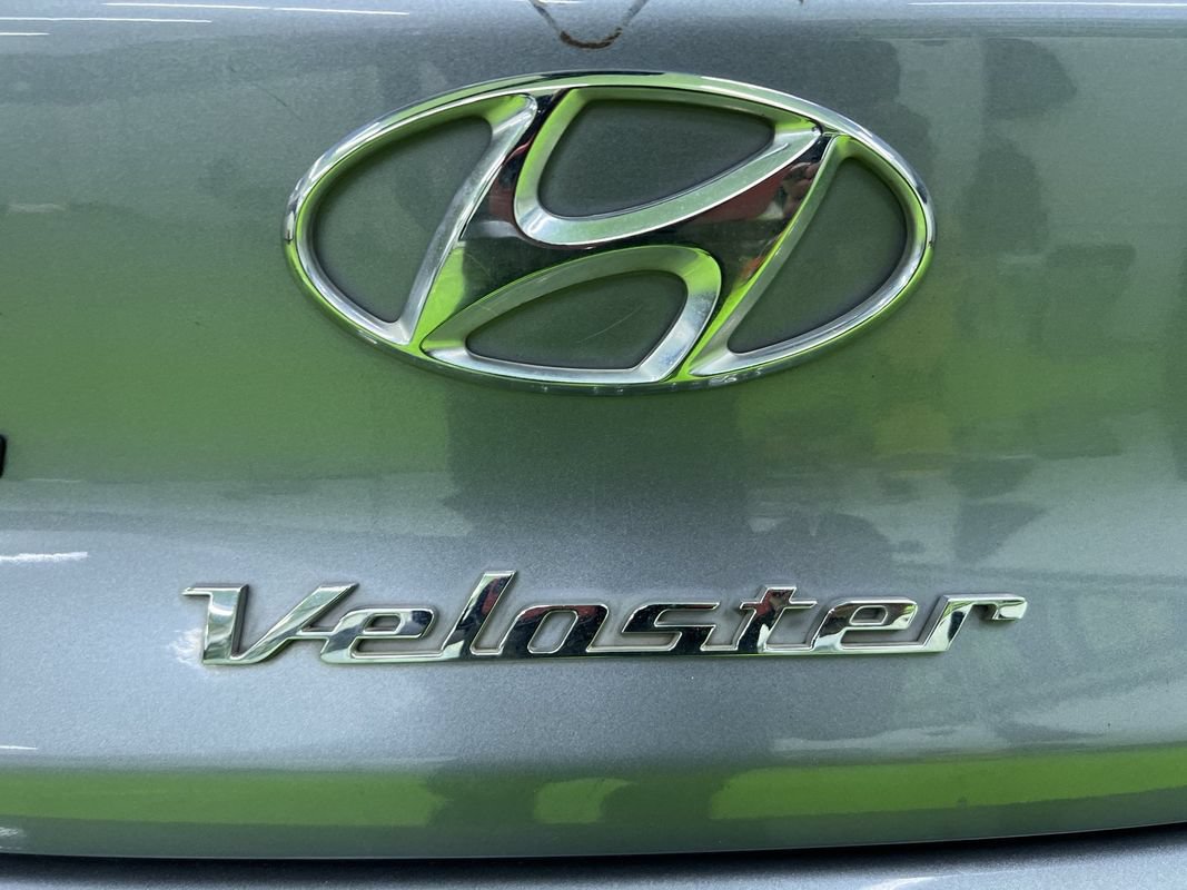Used 2019 Hyundai Veloster 2.0 FWD image 12