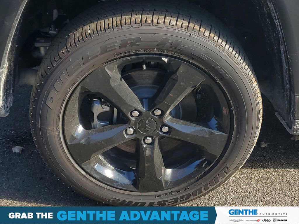 Certified 2024 Jeep Grand Cherokee L Altitude image 5