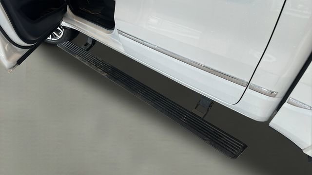 Used 2025 RAM 1500 Tungsten AWD/4WD image 25