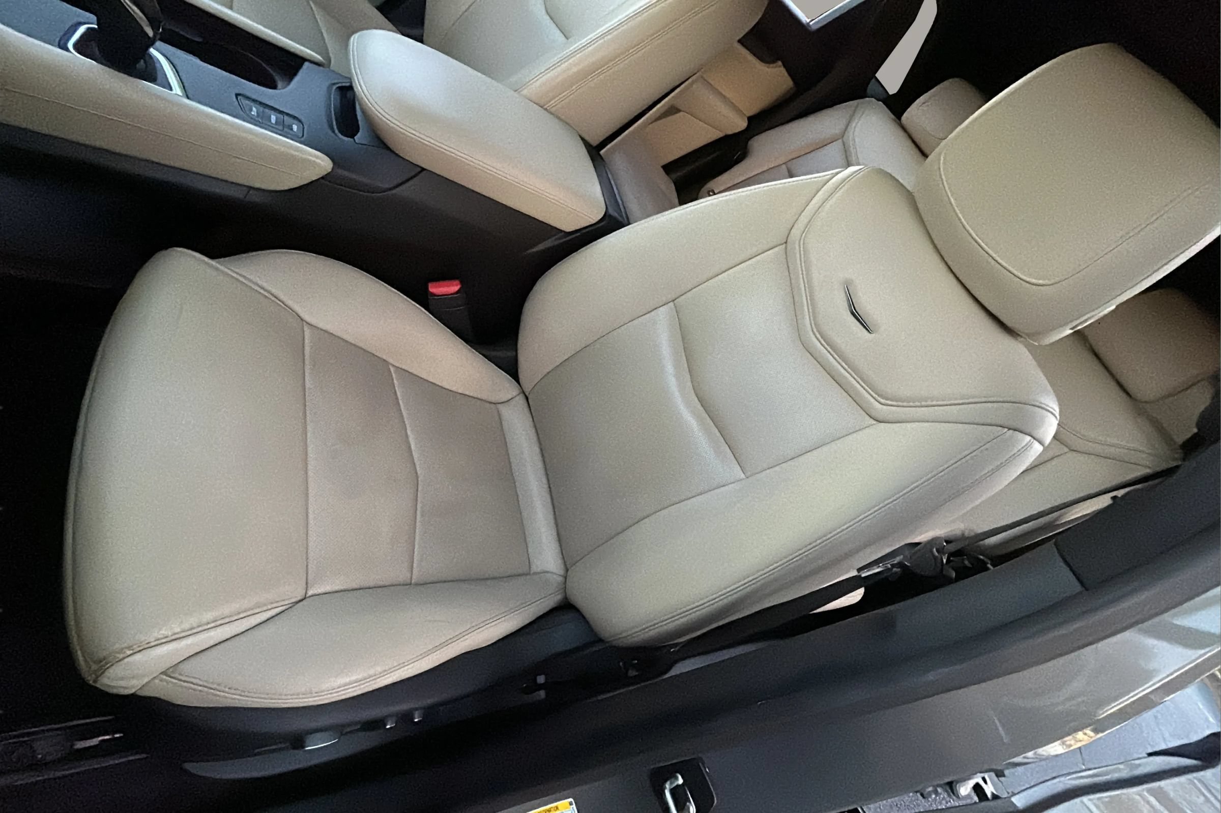 Used 2018 Cadillac XT5 Luxury w/ Driver Awareness Package AWD/4WD image 13