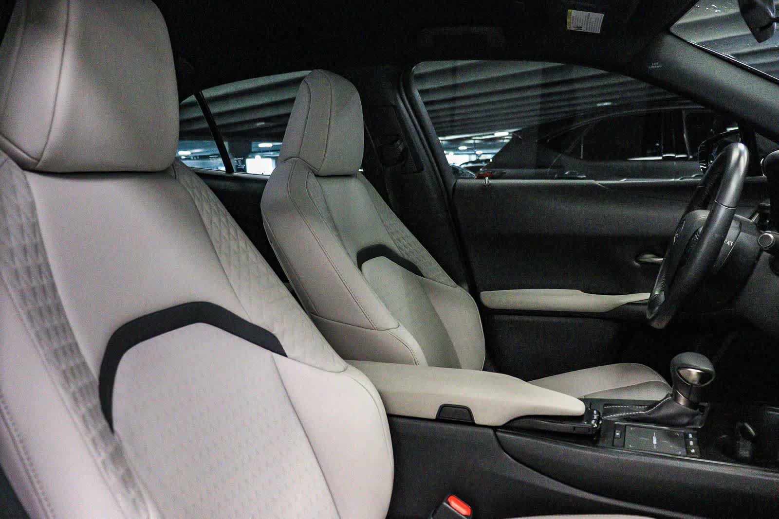 Used 2022 Lexus UX 200 w/ Accessory Package (Z2) FWD image 16