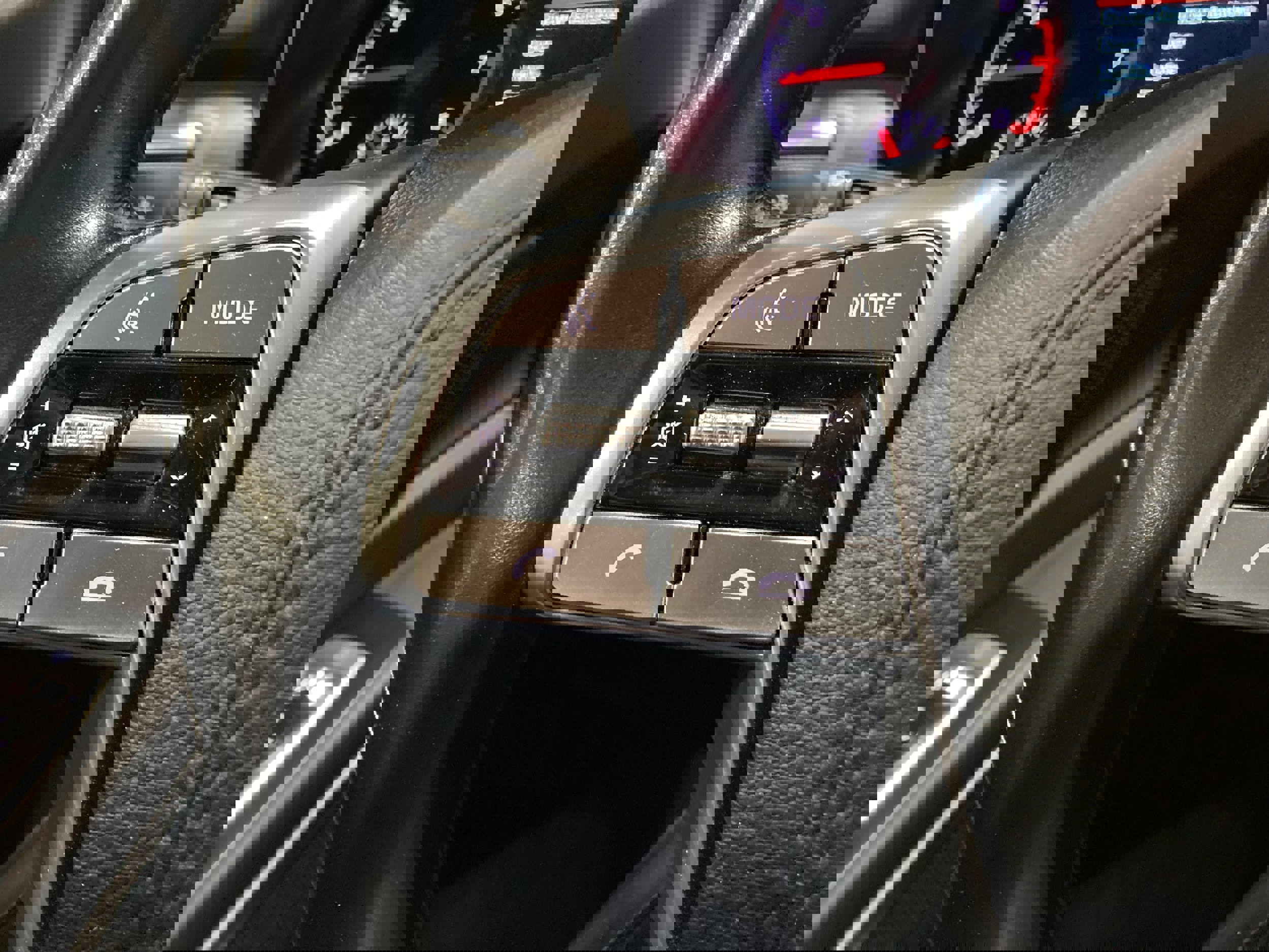 Used 2022 Kia Telluride SX image 32