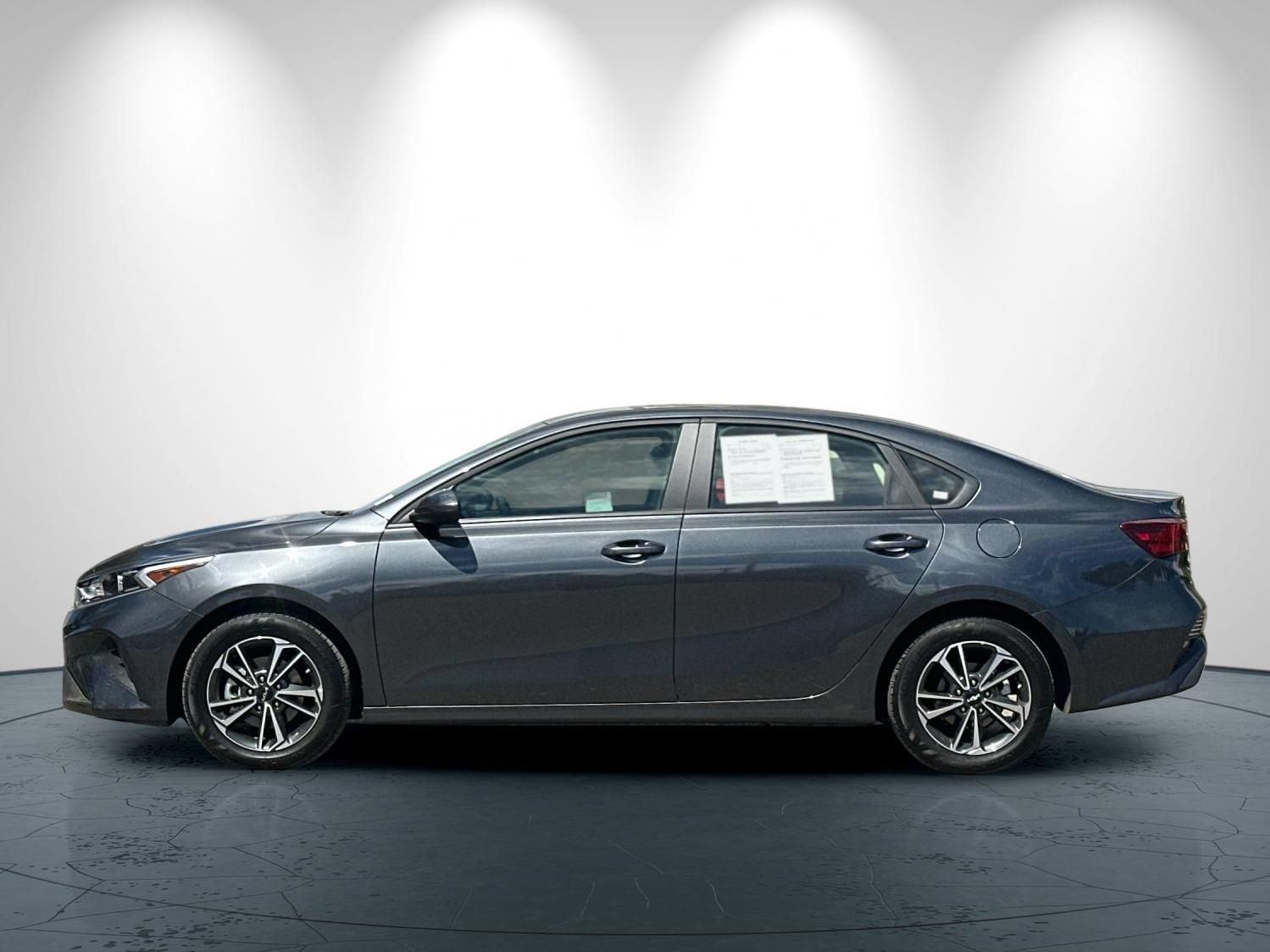 Used 2024 Kia Forte LXS FWD image 7