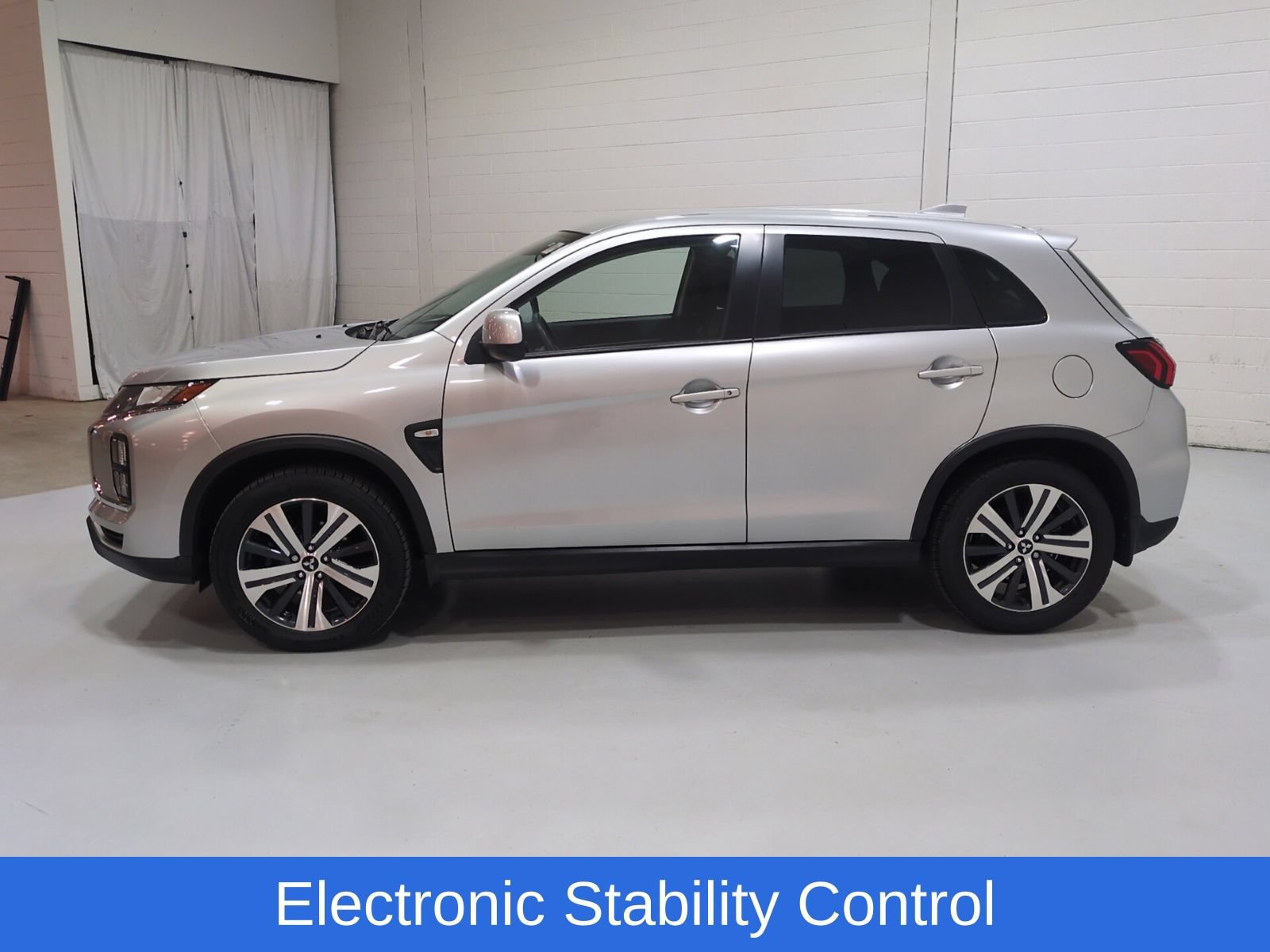 Used 2024 Mitsubishi Outlander Sport ES AWD/4WD image 6