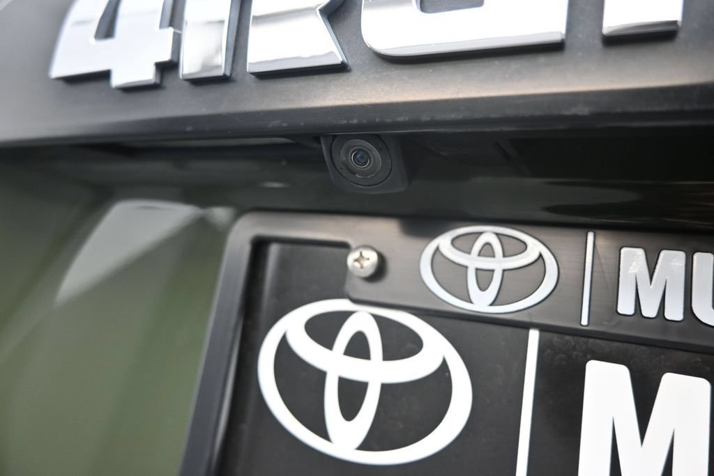 Used 2022 Toyota 4Runner TRD Off-Road Premium AWD/4WD image 43
