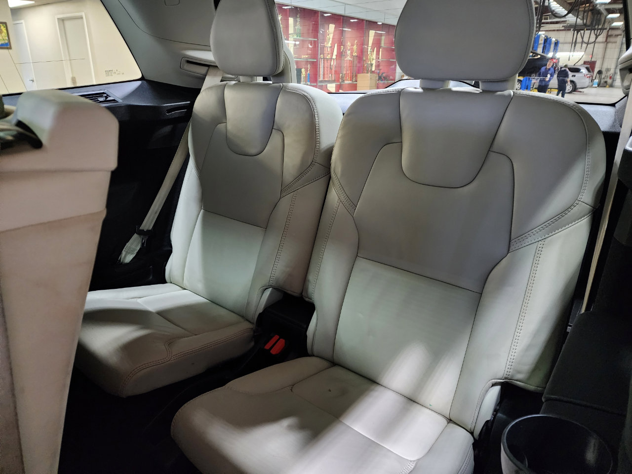 Used 2023 Volvo XC90 B6 Ultimate w/ Protection Package Premier image 20