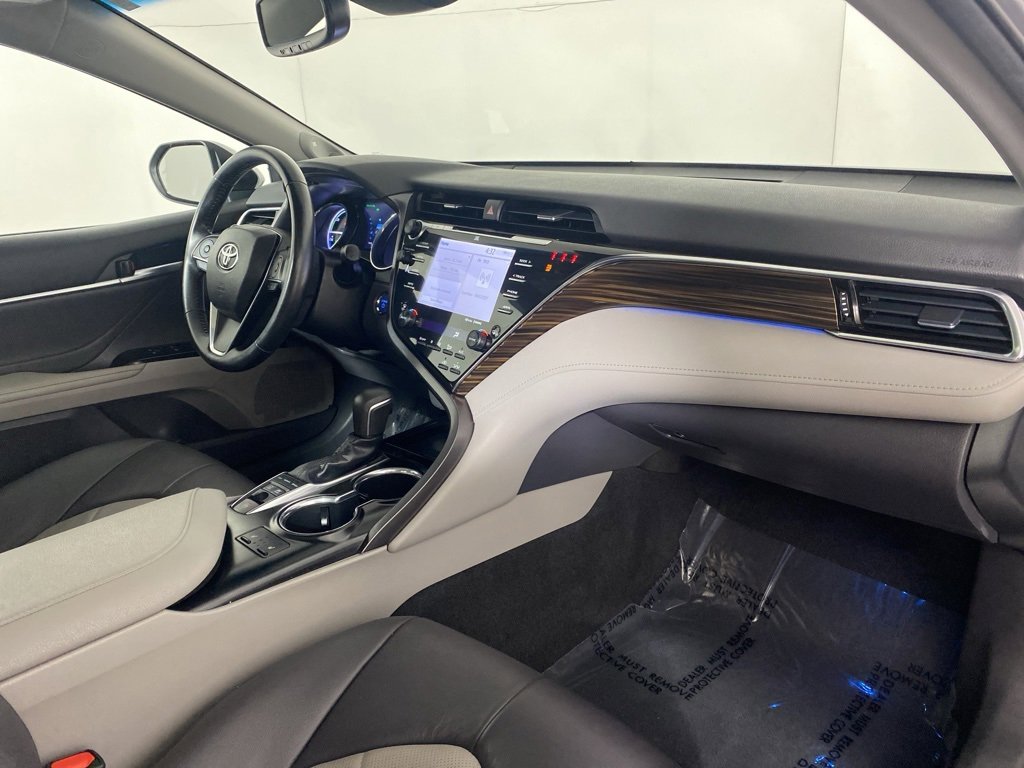 Used 2018 Toyota Camry XLE image 33