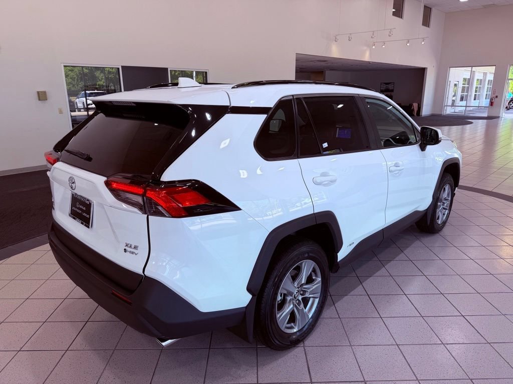 Used 2025 Toyota RAV4 XLE w/ Convenience Package AWD/4WD image 13