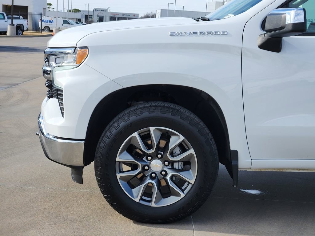 Used 2024 Chevrolet Silverado 1500 LT image 10