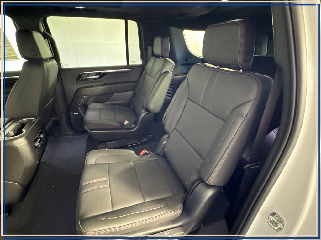 New 2026 Chevrolet Suburban RST w/ RST Capability Package AWD/4WD image 30