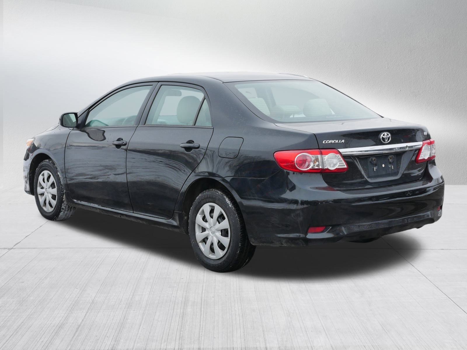Used 2011 Toyota Corolla LE image 5