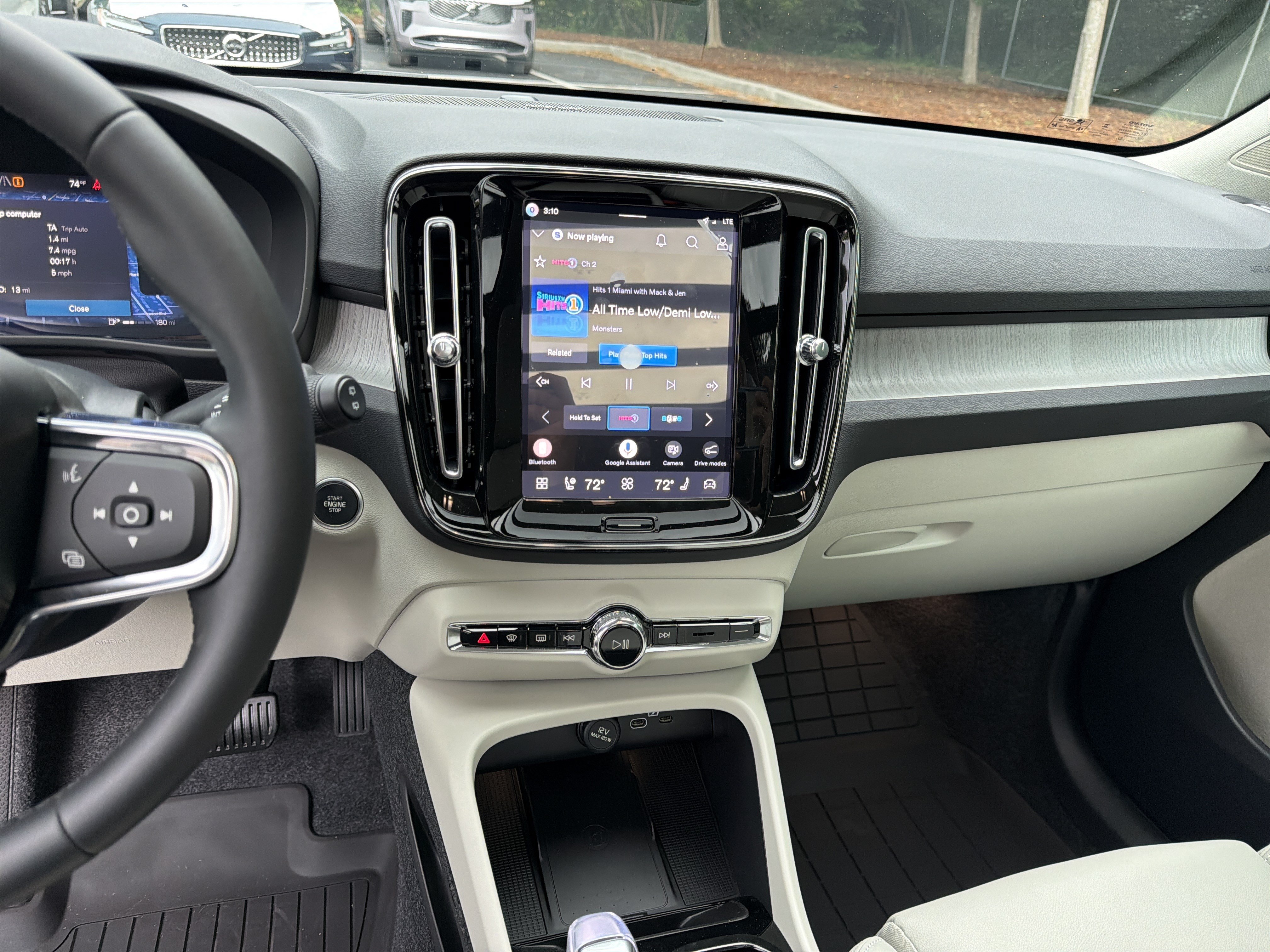 New 2026 Volvo XC40 B5 Ultra w/ Protection Package Premier AWD/4WD image 25