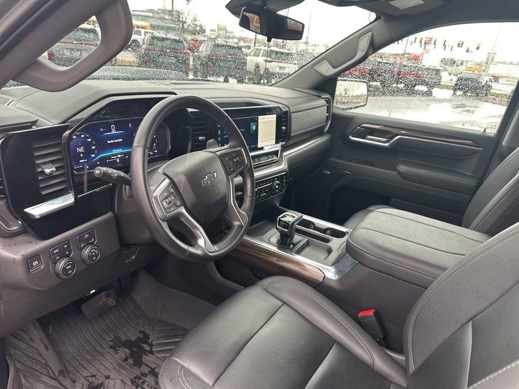 Used 2023 Chevrolet Silverado 1500 LT Trail Boss w/ Convenience Package II image 16