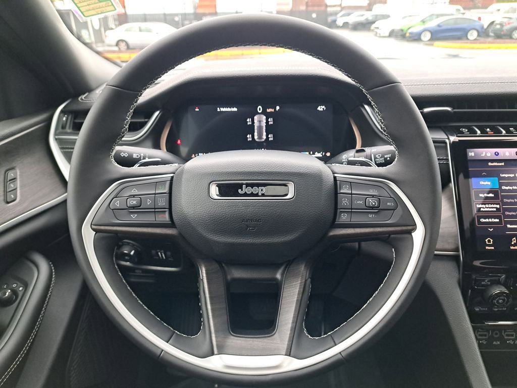 New 2025 Jeep Grand Cherokee Limited w/ MOPAR Finishing Package image 18