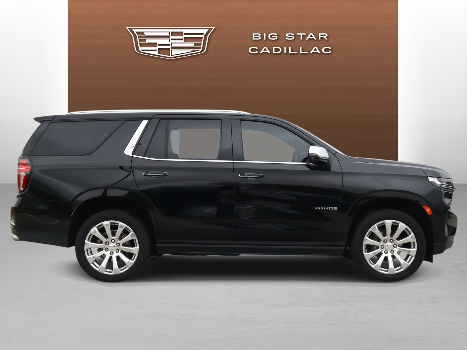 Used 2024 Chevrolet Tahoe Premier w/ Premium Package RWD image 6