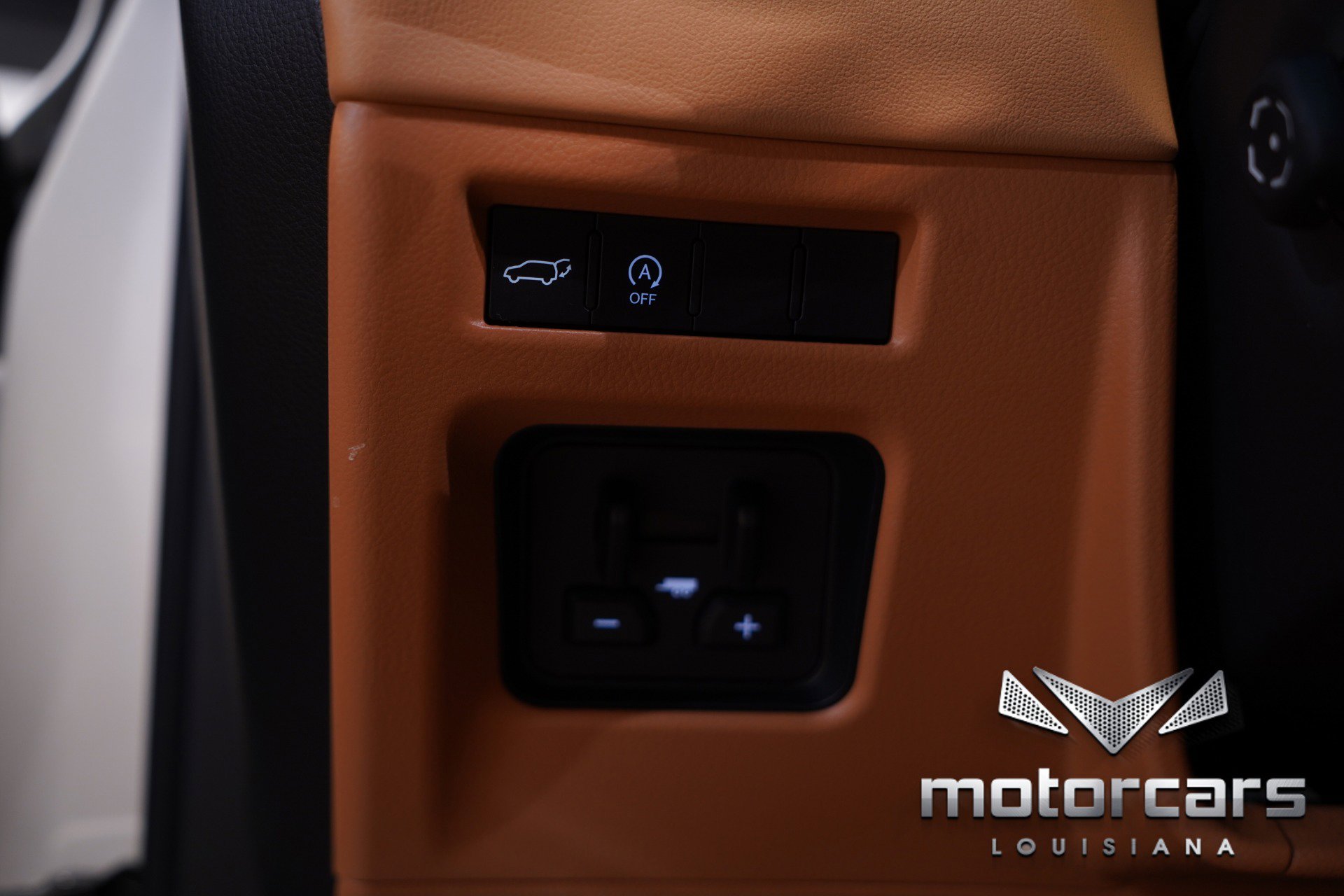 Used 2025 Lexus LX 600 4WD w/ Luxury Package image 39